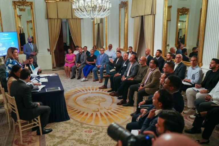 El líder del Senado ha advertido que no reconsiderará la medida, mientras que El Nuevo Día supo que la gobernadora aún no determina si la firma o la veta