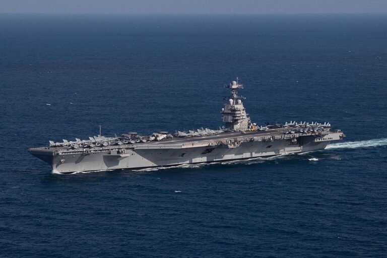 El USS Gerald R. Ford y su grupo de ataque se unen al contingente movilizado desde el verano por el Pentágono