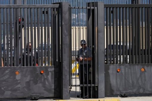 La vicepresidenta venezolana, Delcy Rodríguez, calificó de “hostiles” las acciones de la nación insular tras la llegada del USS Gravely