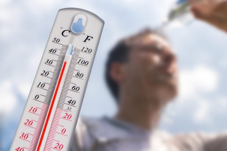 Además, el Servicio Nacional de Meteorología alertó sobre la llegada de una onda tropical que podría traer lluvia