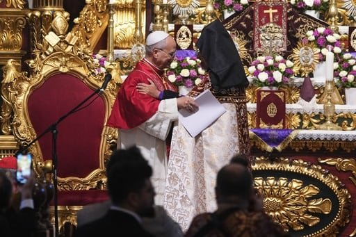 El papa León viaja a Beirut para apoyar a la comunidad cristiana.