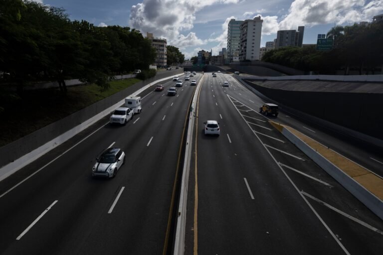 Las avenidas Kennedy, Baldorioty de Castro y Francisco de Goya serán remodeladas, en lo que la gobernadora Jenniffer González cataloga como un esfuerzo necesario para el desarrollo económico