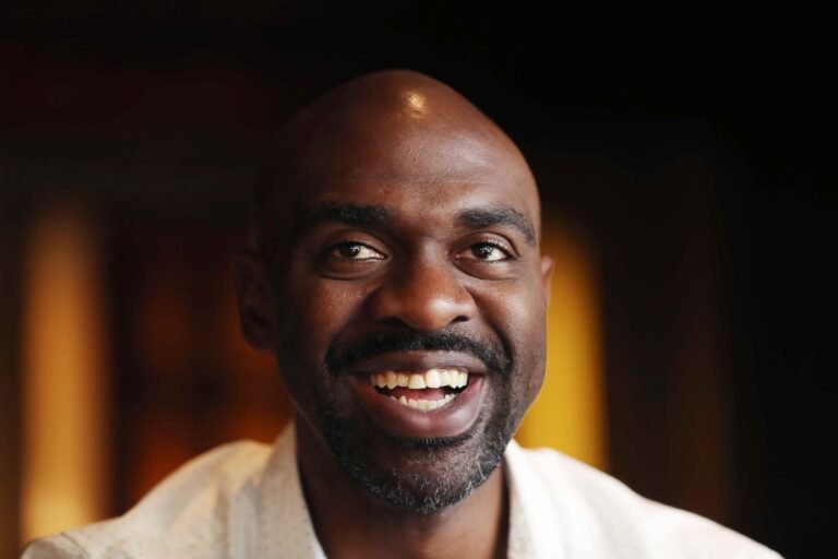 Michael Blake aspiró sin éxito, en 2020, al escaño que ahora ocupa el congresista boricua