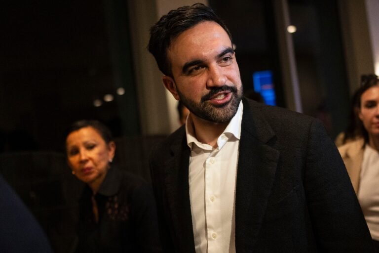 Su visita a la isla plantea la pregunta de cuán vocal será sobre los asuntos de la diáspora y los temas controvertibles en el archipiélago, como la relación política con Estados Unidos