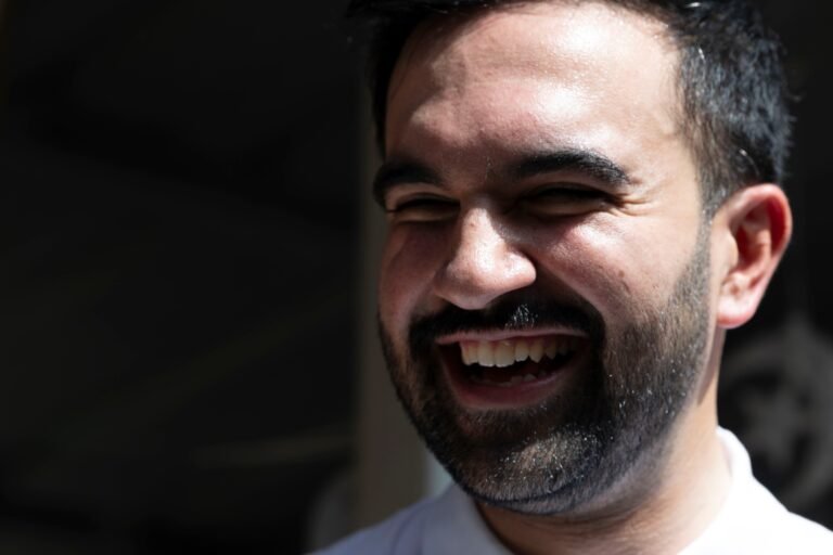 En entrevista con El Nuevo Día, el alcalde electo de la ciudad de Nueva York describió a Nydia Velázquez y Alexandria Ocasio Cortez como las voces que más escucha sobre los temas de la isla