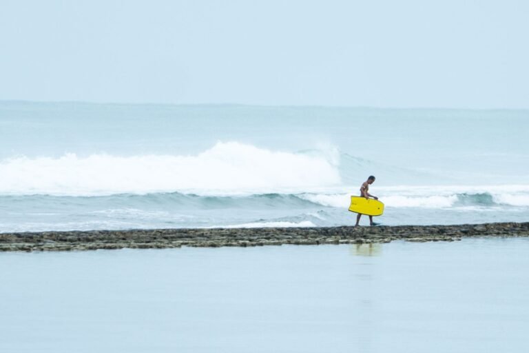 El paso de una onda tropical el domingo elevará el riesgo de inundaciones urbanas y de riachuelos
