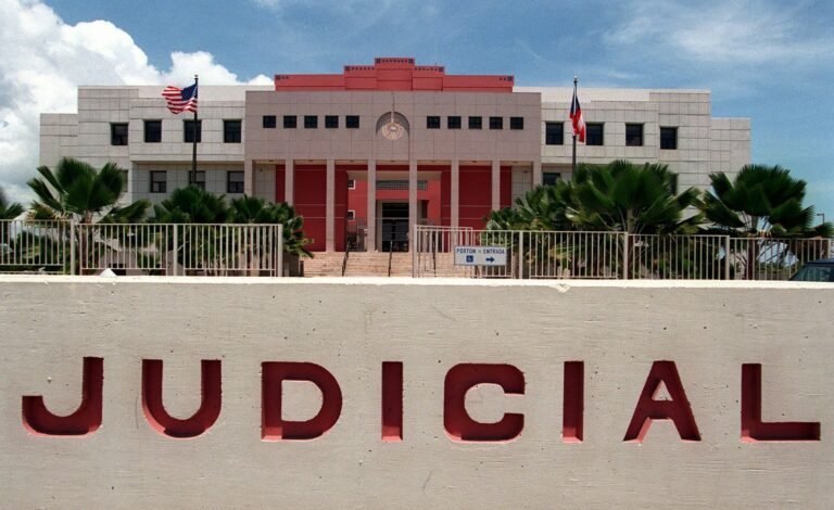 Las autoridades acusan a un hombre por el crimen de Waldo L. Toro Clavell