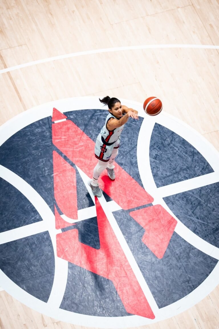 Manatí sacó de contienda a las monarcas defensoras para lograr su primer pase a la serie de campeonato del torneo desde 2023