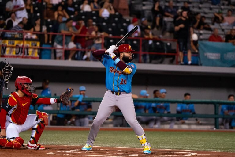 Los campeones se impusieron 1-0 en Ponce, mientras Santurce y Carolina consiguieron su primer triunfo de la temporada 2025-26 del béisbol invernal boricua