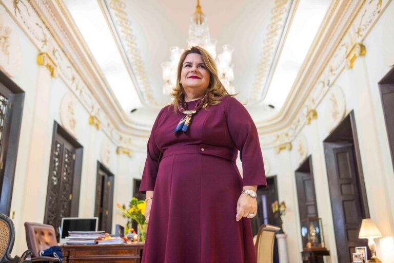 La mandataria afirma que está concentrada en impulsar su política pública, aunque señala que hay figuras de la oposición que tratan de impedir que su administración ejecute