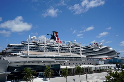 El FBI de Miami y Carnival Cruise Line colaboran en la investigación por la muerte de un pasajero a bordo del Carnival Horizon