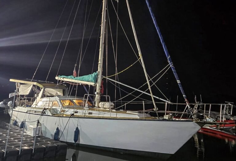 En octubre, oficiales federales detuvieron a diez hombres de Uzbekistán, dos de Rusia y una mujer de Kirguistán