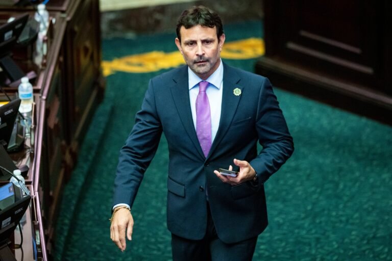 A finales de la semana pasada, la evaluación de la legislación fue transferida de la Comisión de Gobierno a la Comisión de lo Jurídico