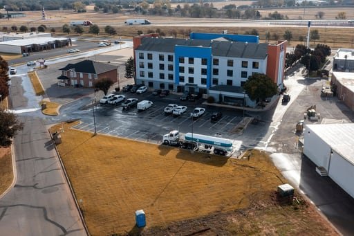 Las personas en el área inmediata presentaron dificultades respiratorias y al menos 36 personas fueron llevadas a un hospital local