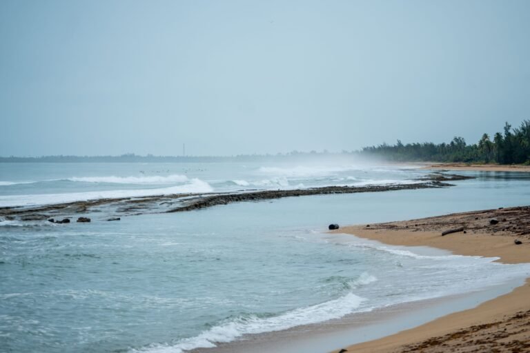 La cercanía de una vaguada prefrontal al norte de la región mantendrá elevado el riesgo de inundaciones este fin de semana