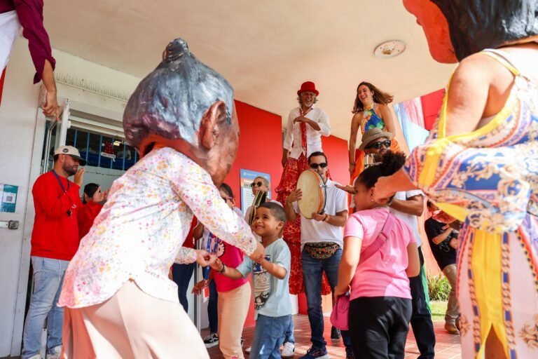 El galardón de $200,000 permitirá que el colectivo agilice mejoras en la Casa Teatro, en Santurce, y amplíe sus creativas presentaciones