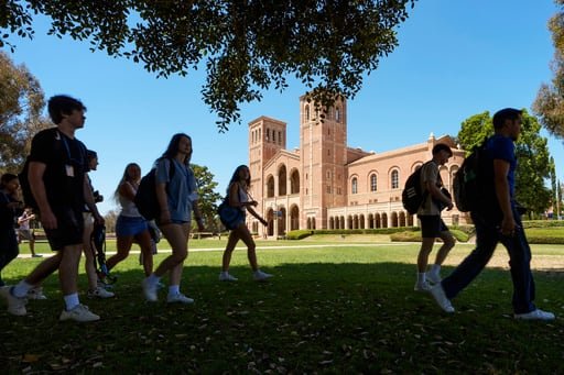 UCLA fue la primera universidad pública en ser blanco del gobierno por acusaciones de violaciones de derechos civiles
