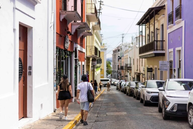 Vecinos del casco histórico han alegado que el gobierno municipal no vela por el cumplimiento del conjunto de reglas que prohíbe el ruido excesivo o voceteo