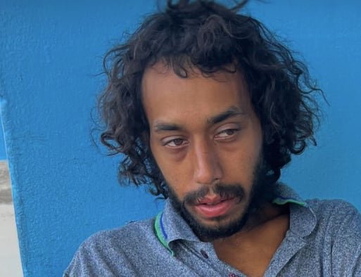 El hombre de 29 años supuestamente amenazó con agredir a una empleada al momento de los hechos