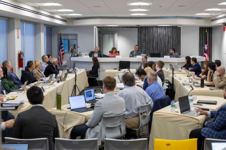 La propuesta fue cuestionada por los comisionados del Negociado de Energía respecto a las garantías de supervisión que tendrían las asignaciones