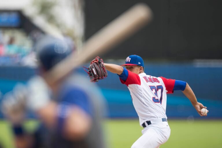 El abridor boricua prioriza llegar sano al ‘spring training’ y representar a Puerto Rico, mientras planifica su futuro con la opción de salirse de su contrato en 2026