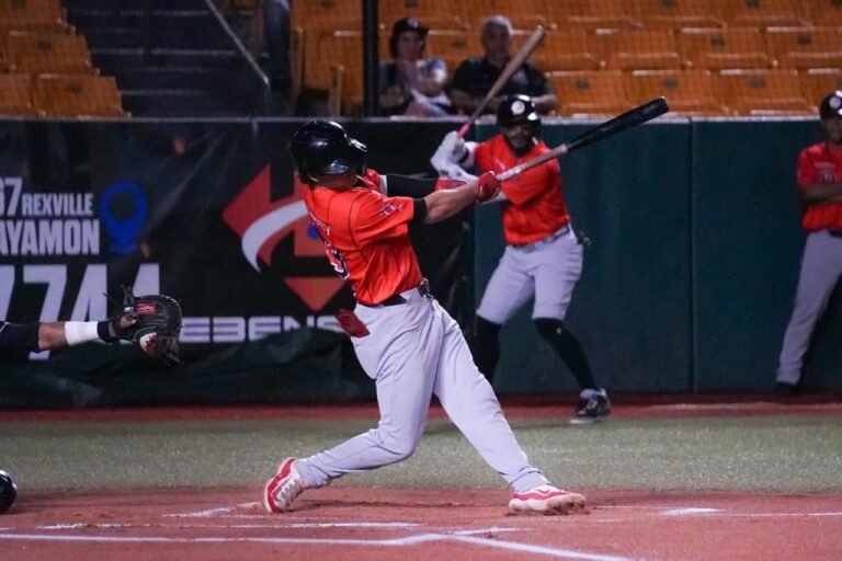 En San Juan, los Criollos de Caguas detuvieron la racha de victorias de los Senadores