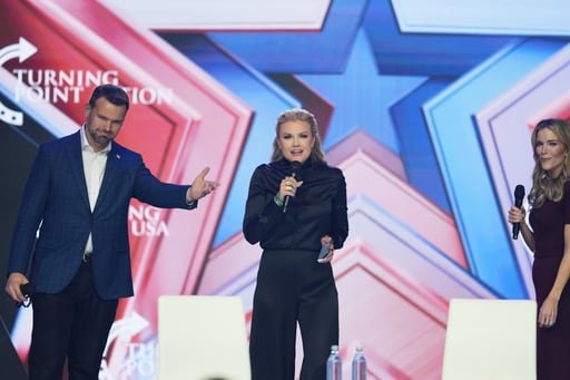 En la convención AmericaFest, Erika Kirk prometió apoyo para que el vicepresidente JD Vance sea el próximo candidato presidencial republicano