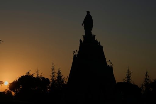 La visita del pontífice reconoce el pluralismo religioso del país y anima a los cristianos a no abandonar Oriente Medio en medio de las crisis actuales