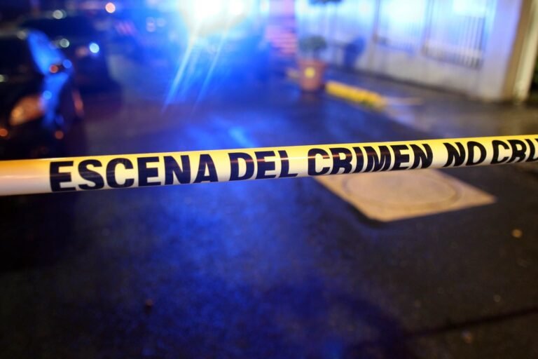 Los investigadores levantaron evidencia encontrada en la escena