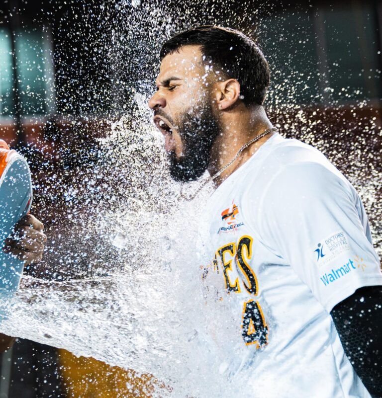 El batazo dejó en el terreno a los Senadores de San Juan