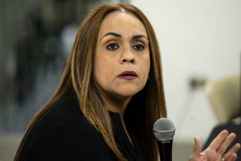 Mientras, el Departamento de Justicia confirma que su investigación sobre este asunto está en su “etapa final”