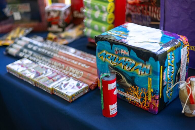 Hasta Nochebuena, la Policía había ocupado 878,671 unidades explosivas ilegales, incluyendo 350,000 de “alta potencia”; conoce los riesgos ambientales y de salud pública