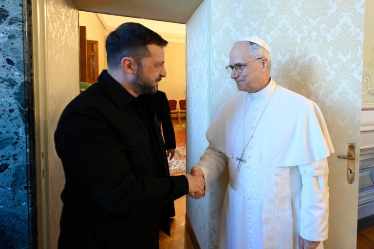 El Vaticano confirmó que se trata de tres camiones llenos de comida