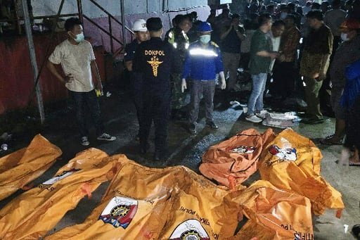 Los bomberos necesitaron más de dos horas para apagar las llamas