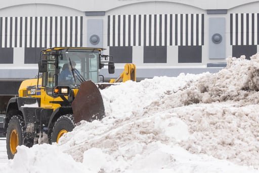 Una potente tormenta invernal, calificada como ciclón bomba, dejará intensas nevadas, vientos gélidos y cortes de energía