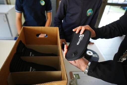 La nueva ley pretende frenar las distracciones y fomentar la interacción social de los alumnos