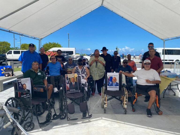 En el marco del Día Internacional de las Personas con Discapacidad, miembros de esta población se manifestaron en el Capitolio