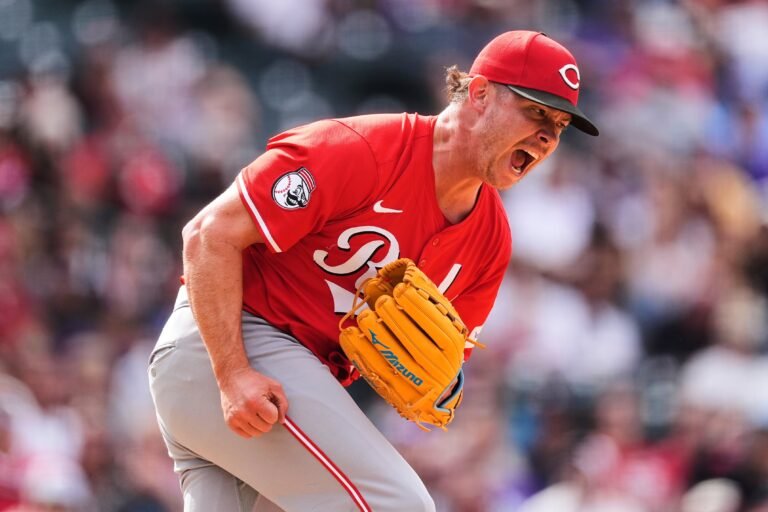 El cerrador de ascendencia puertorriqueña acordó un pacto por dos temporadas con Cincinnati en la agencia libre