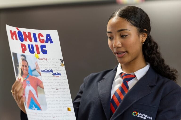 El sistema escolar LEAP, que tiene escuelas chárter en ese estado y Puerto Rico, cuenta con su propio fondo para ayudar a sus egresados a completar estudios postsecundarios