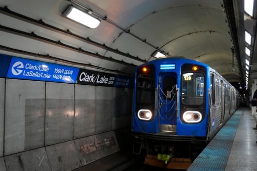 La advertencia del presidente ocurre luego de que una mujer fuera incendiada dentro de un tren en esa ciudad