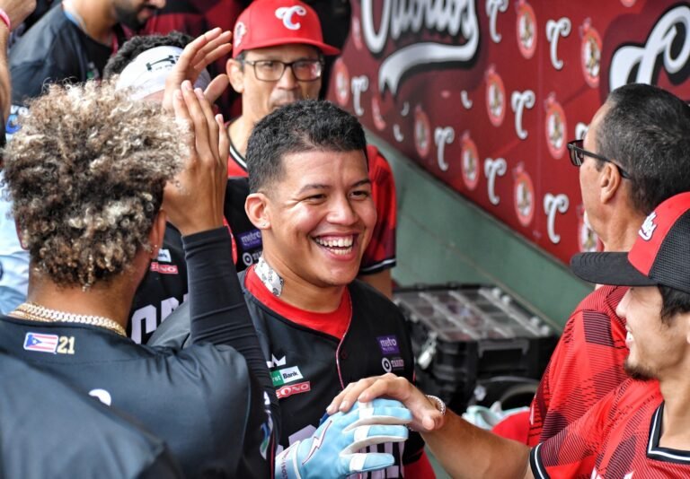 Dio su primer cuadrangular de la temporada y empujó otras dos anotaciones con un sencillo