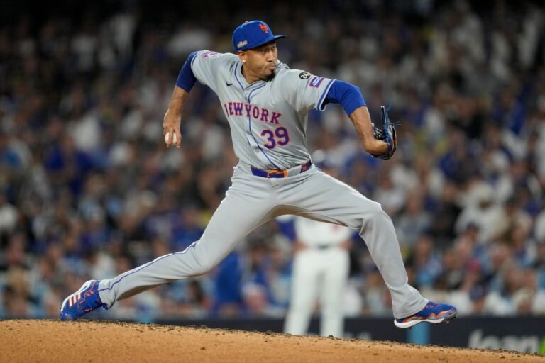 El cerrador boricua, que fortalecerá un bullpen que fue irregular en 2025, se unirá a estrellas como Ohtani, Yamamoto, Snell y Glasnow en el cuerpo de lanzadores