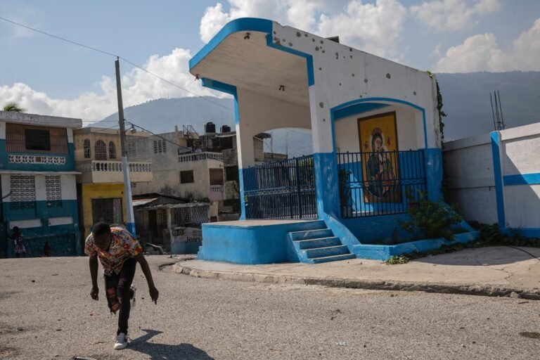 Entre los muertos se encontraba Dèdè, uno de los pandilleros de mayor rango, quien murió decapitado