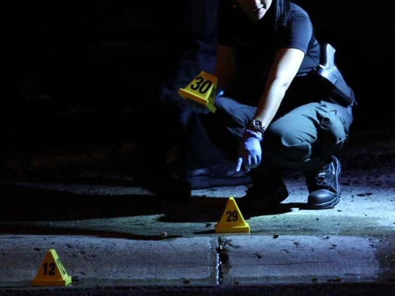 El hombre de 61 años falleció mientras recibía atención médica