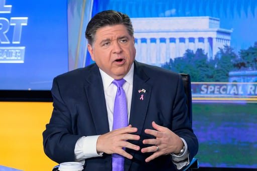 El gobernador JB Pritzker firmó una ley que entrará en vigor en septiembre de 2026