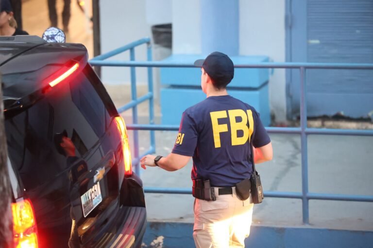 El pliego incluye cargos por mentir a agentes federales