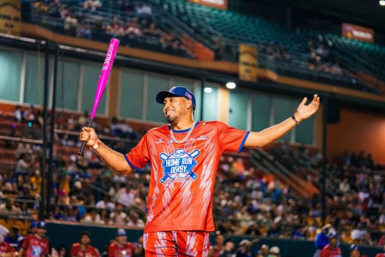 El estelar cerrador cumplió el sábado con su aparición en el Home Run Derby de José Berríos, horas después de firmar su pacto de $69 millones con los bicampeones de la Serie Mundial
