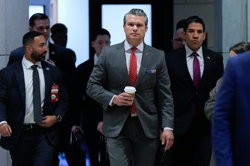 La pieza legislativa es utilizada por el Congreso para presionar al secretario de Defensa a entregar vídeo de supuestos ataques con barcos cerca de Venezuela