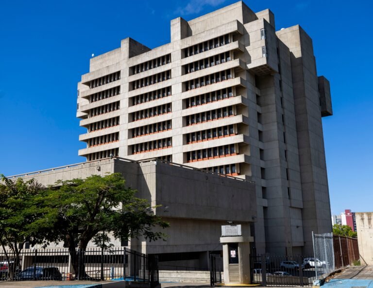 Como parte de la sentencia también se le revocará el certificado de incorporación en el Departamento de Estado