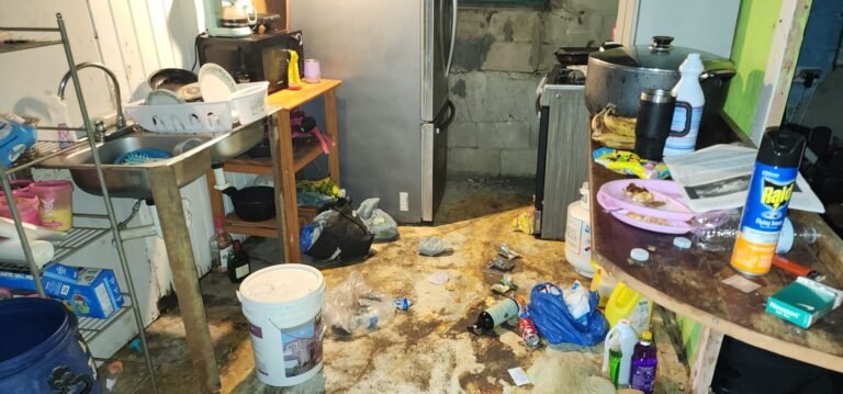 Tras un allanamiento, los agentes arrestaron a cuatro adultos